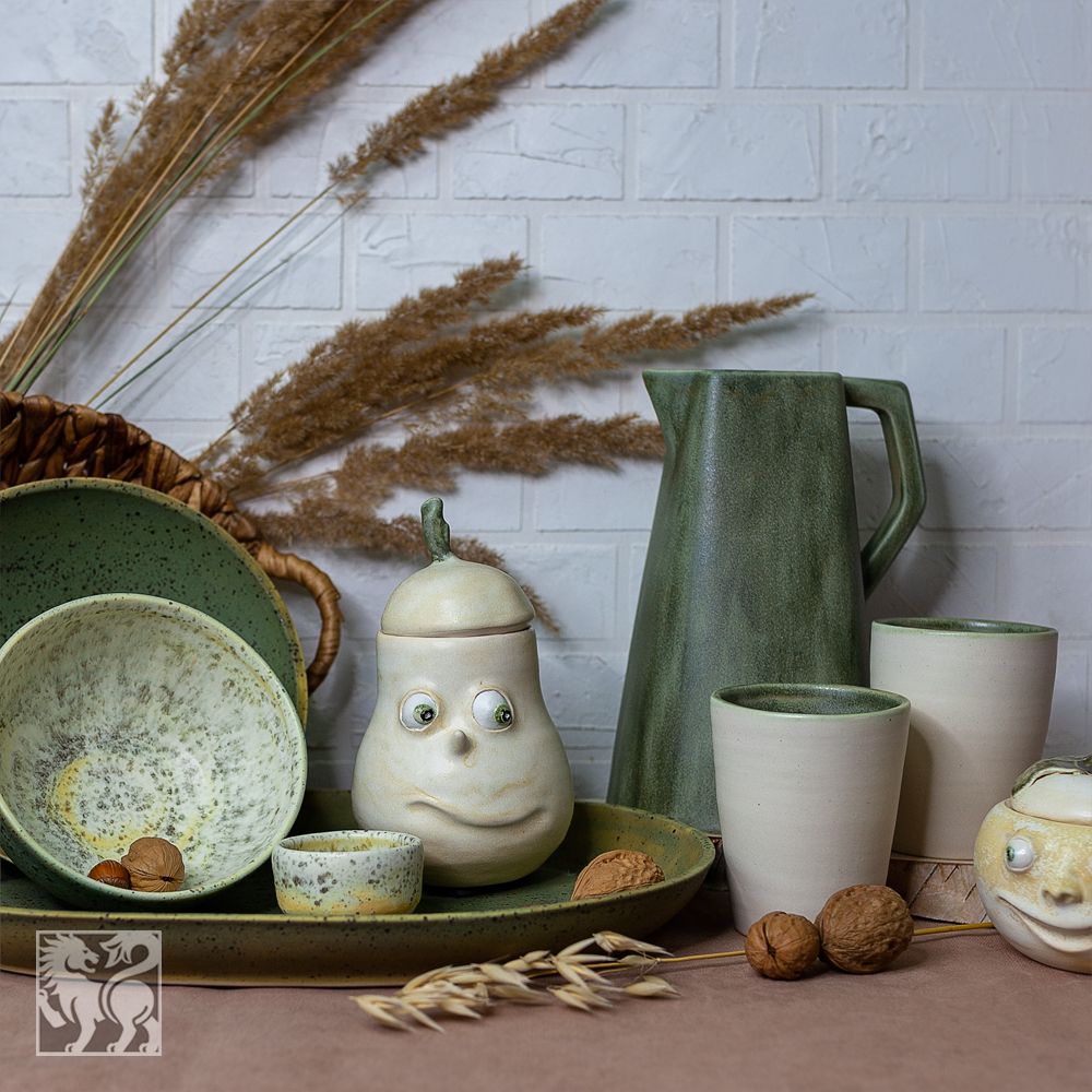 Кувшин из красной глины 