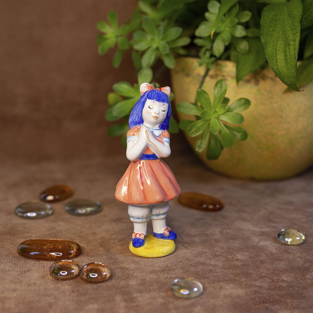 Описание новогодней игрушки - Мальвина, майолика. 