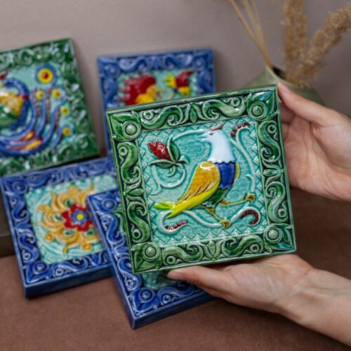 Изразец Соловей цветной зеленый фон фото