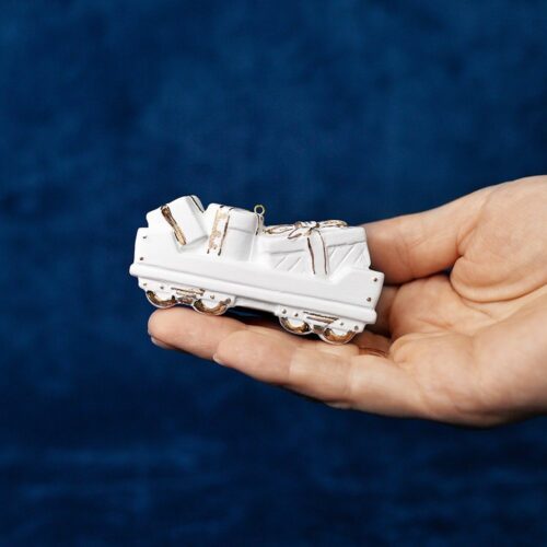 Ёлочная игрушка Вагончик с маленькими подарками (фарфор, золото) фото