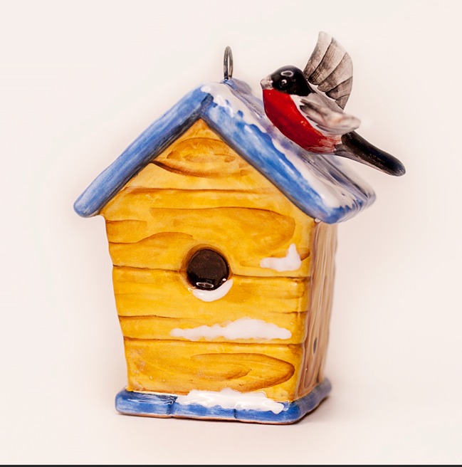 Скворечник (голубой) со снегирем майолика фото