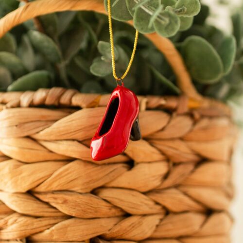 Туфля красная мини Размер: 1.5 × 2.5 × 3 СМ, вес: 10ГР фото