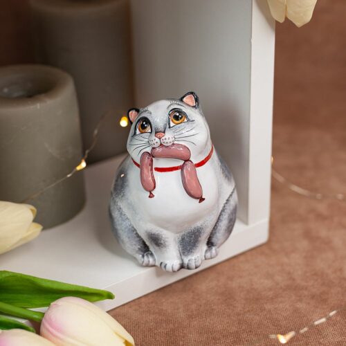 Кошка с сосисками майолика фото