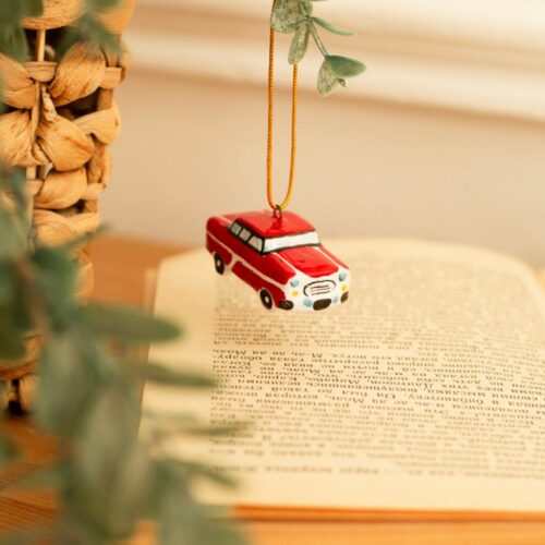 Автомобиль красный фото