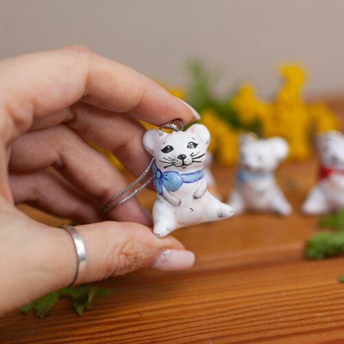 Мышонок белый с бантиком фото