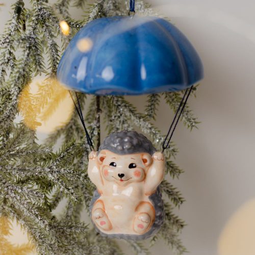 Ёлочная игрушка Ежик с парашютом фото