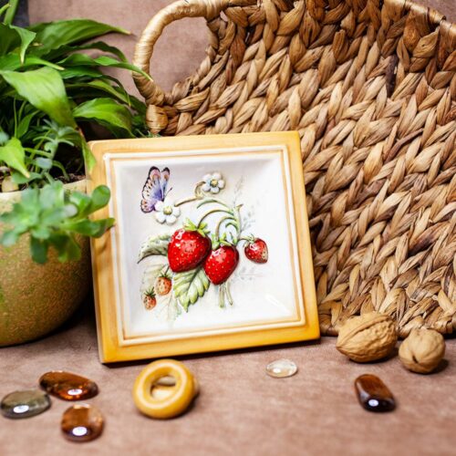 Клубника декоративная плитка фото