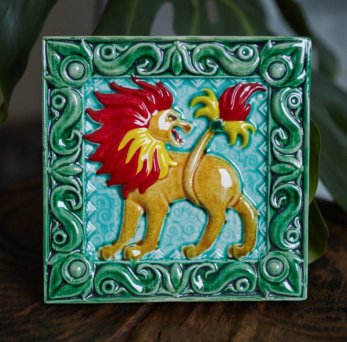 Изразец со львом для печи