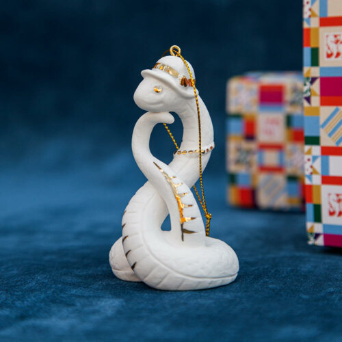 Змея в шляпке фарфор фото