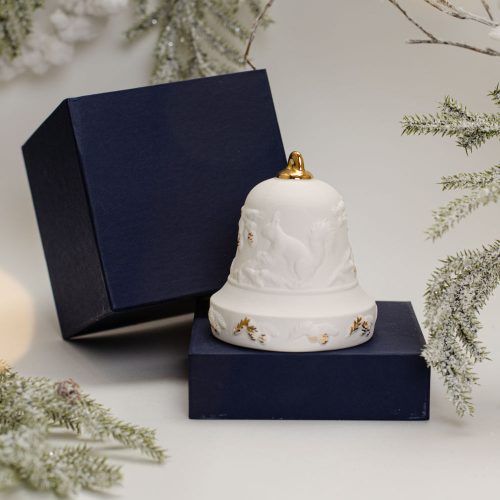 Колокол с новогодним рельефом белочки (фарфор) фото