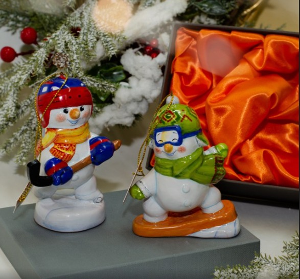 Набор 2 Снеговика-спортсмена (Cнеговик хоккеист, Снеговик сноубордист) фото