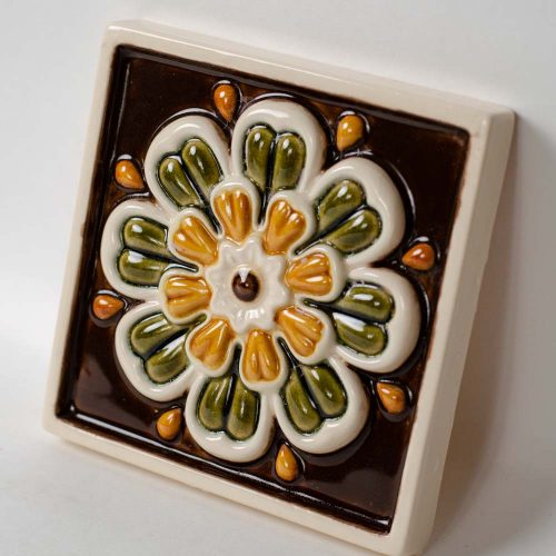 Изразец 12*12 полихромный (лотос) коричневый фон фото