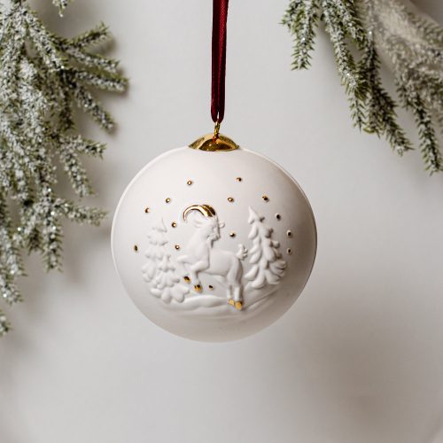 Шар ёлочный с козликом (фарфор, золото) фото